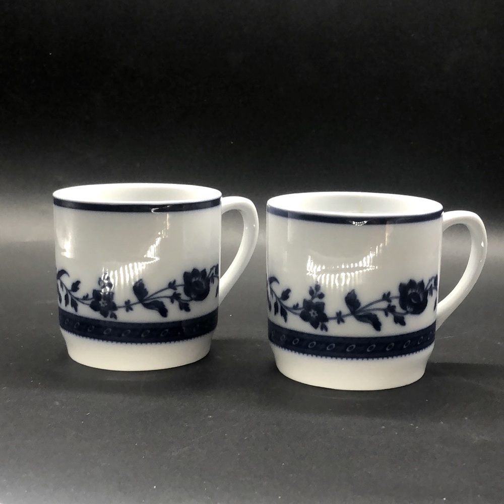 William Sonoma Mugs Floral Blue White EUC